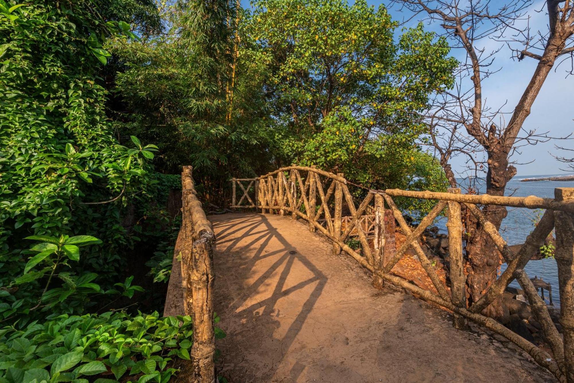 Saffronstays Athaang, Dapoli Ānjarle Екстериор снимка